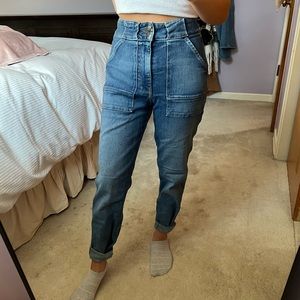 hollister ultra high rise mom jean